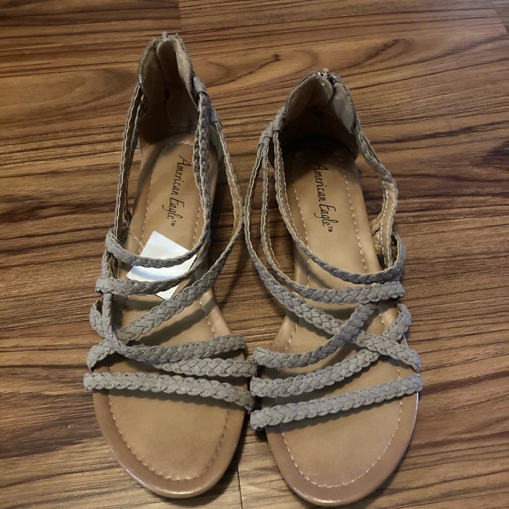 American Eagle Wedged Cross Sandals !